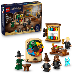 LEGO Harry Potter Hogwarts™ Castle: Sorting Hat™ Ceremony 76460